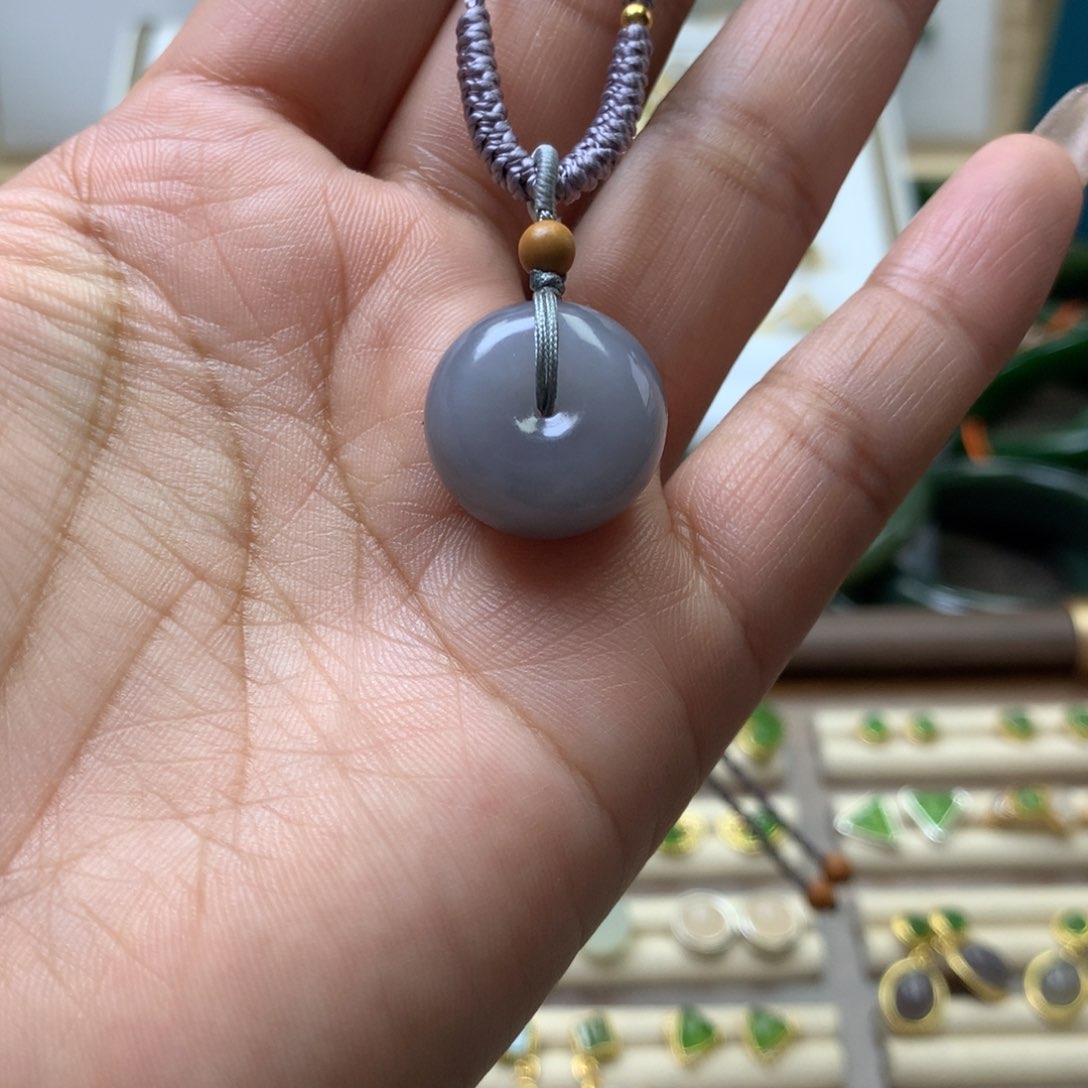 和田玉耳饰未镶嵌