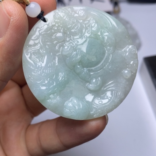 翡翠未镶嵌颈饰翡翠
