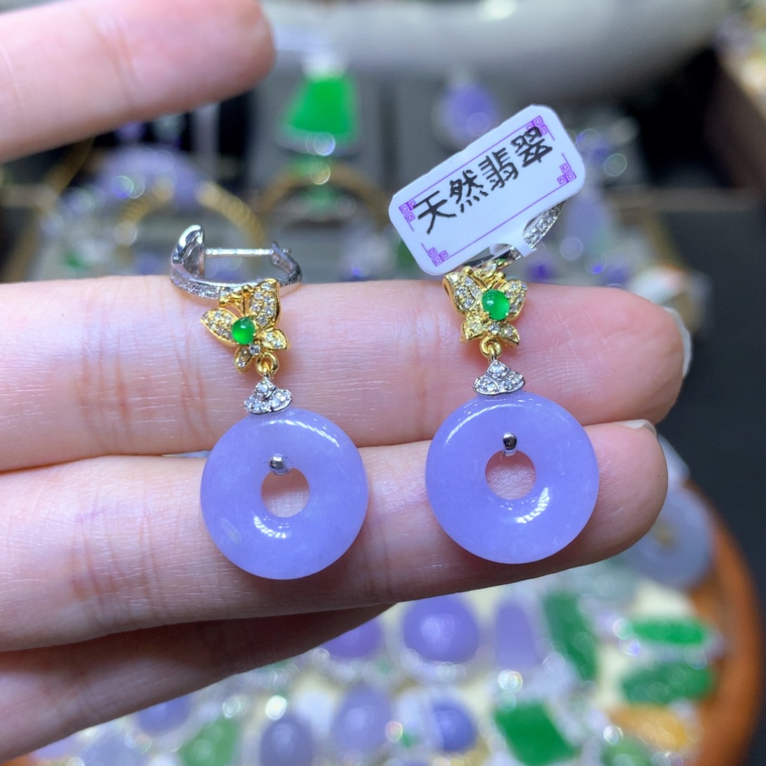 【闪购商品】翡翠颈饰18K金镶嵌翡翠吊坠项链