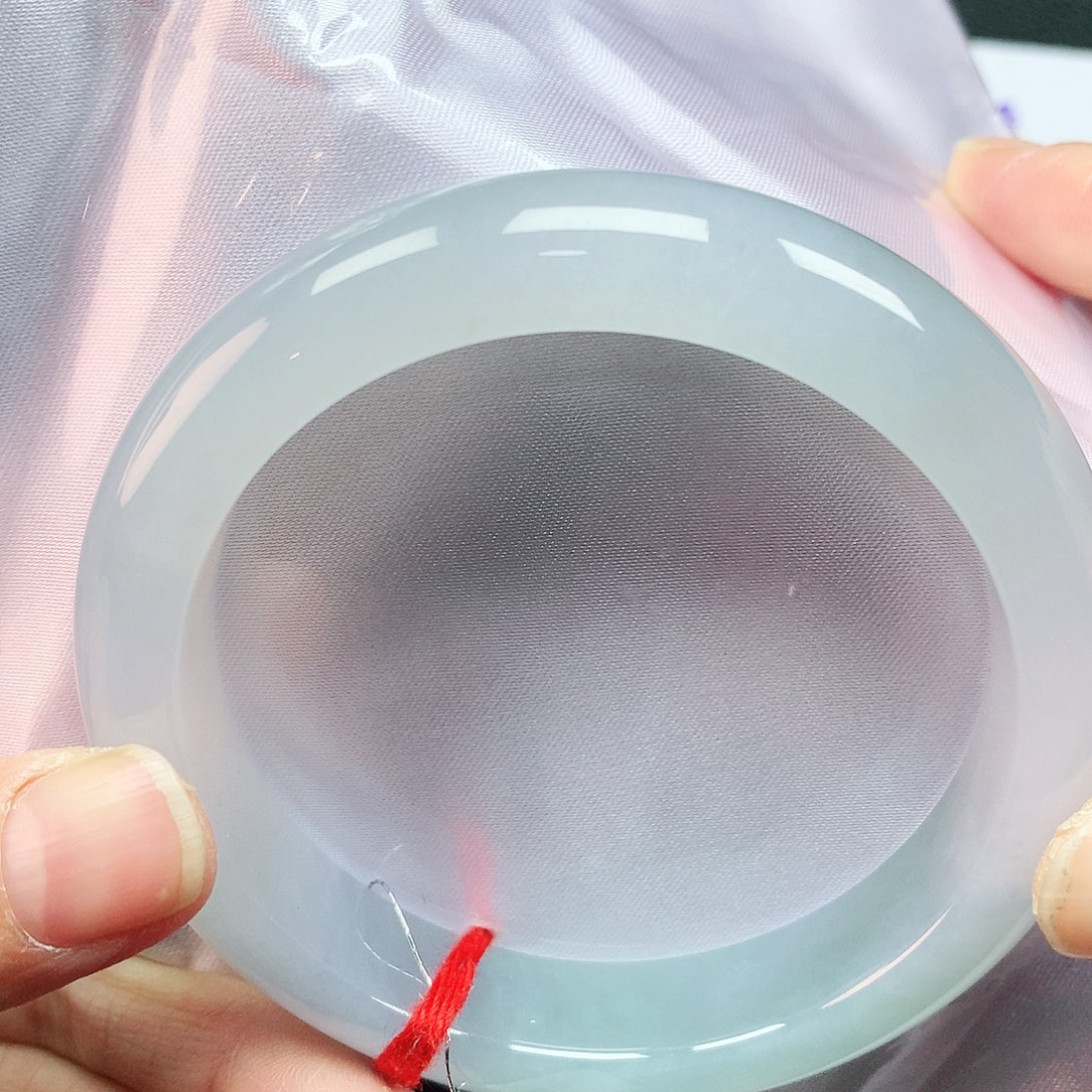 翡翠手镯未镶嵌60圈