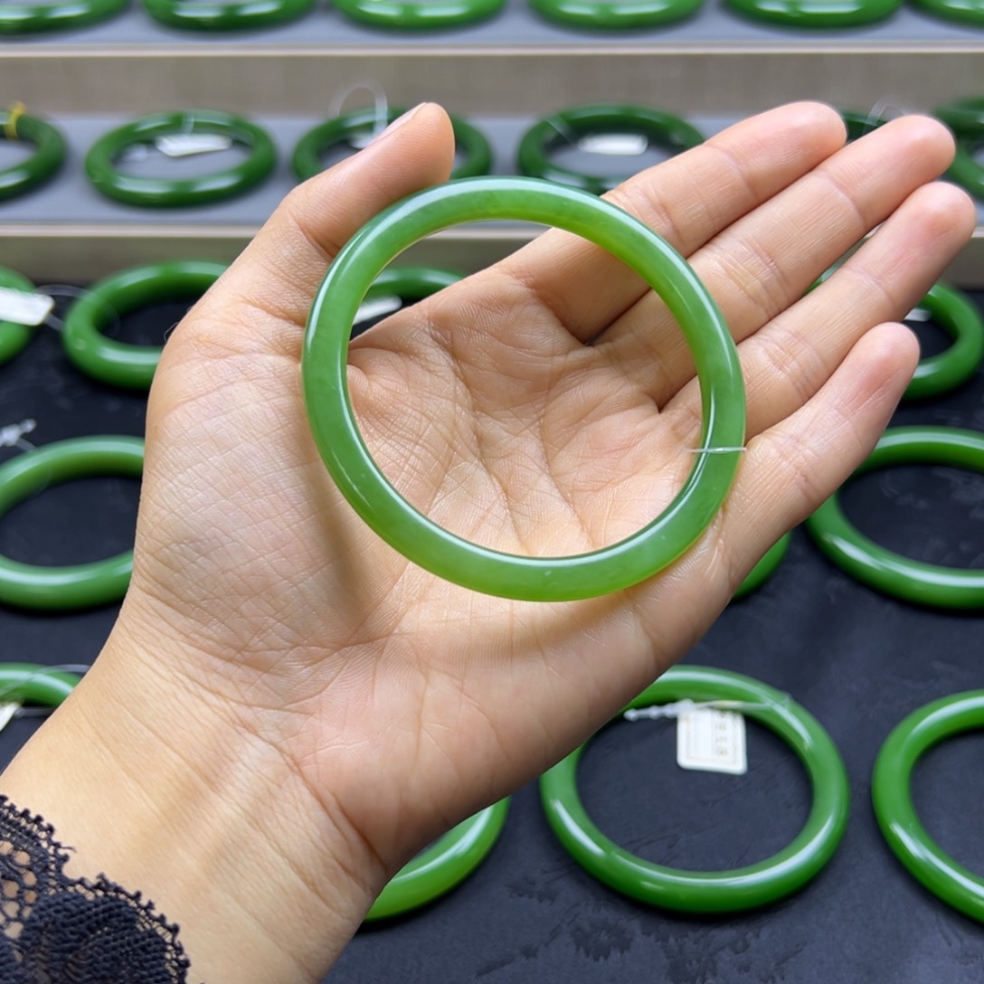 和田玉（碧玉）未镶嵌手镯叮当碧玉