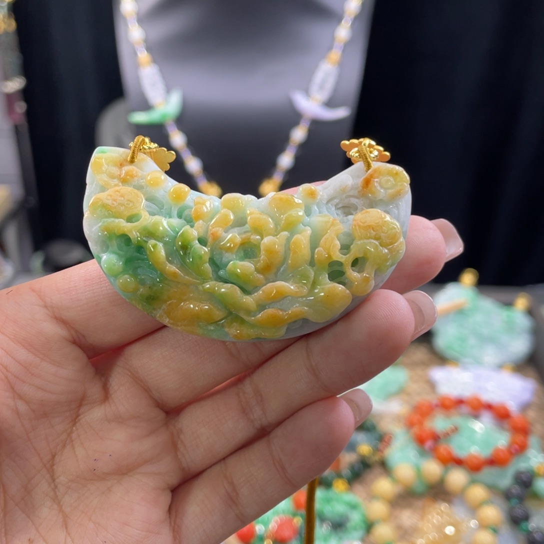 翡翠颈饰未镶嵌代编织