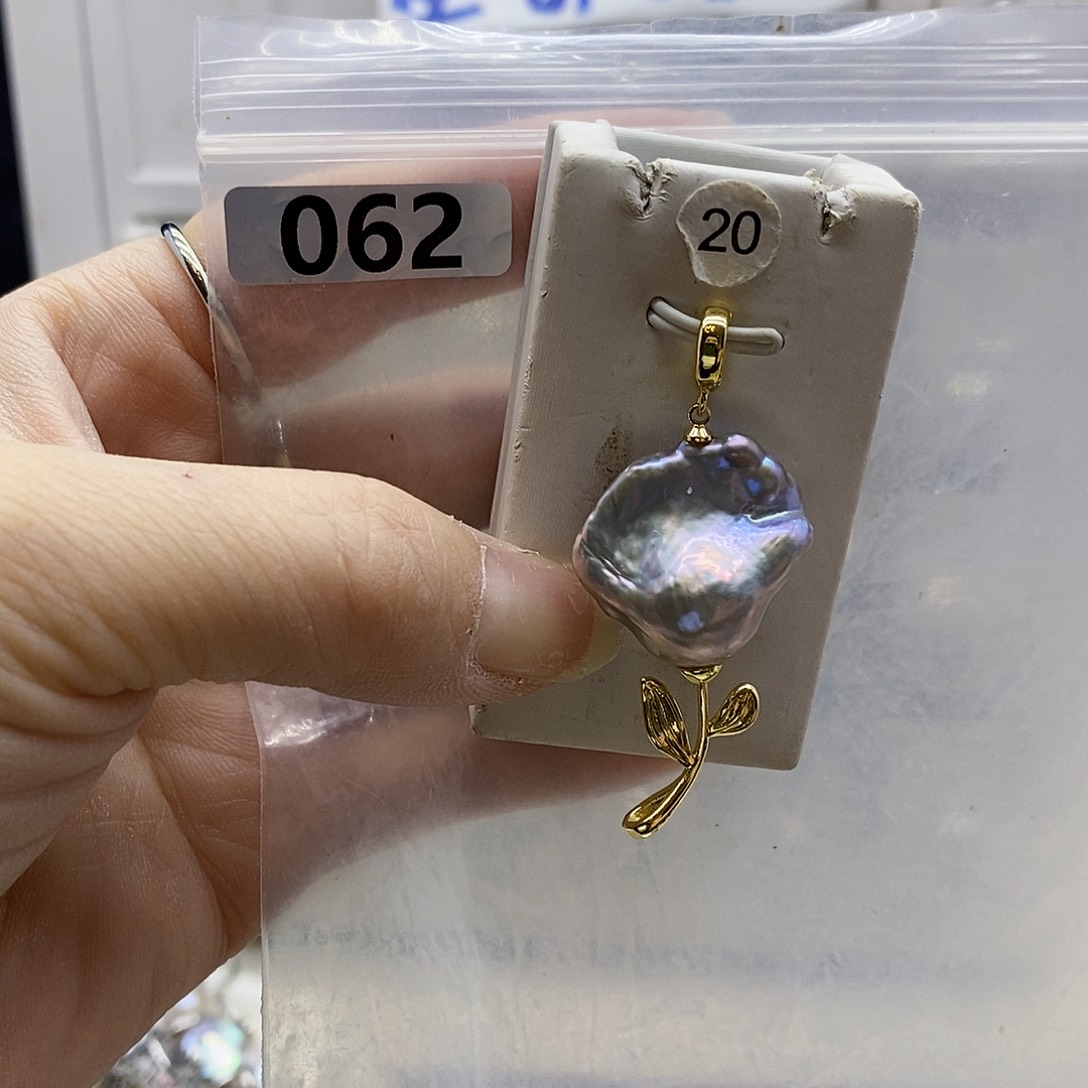 颈饰合金淡水珍珠