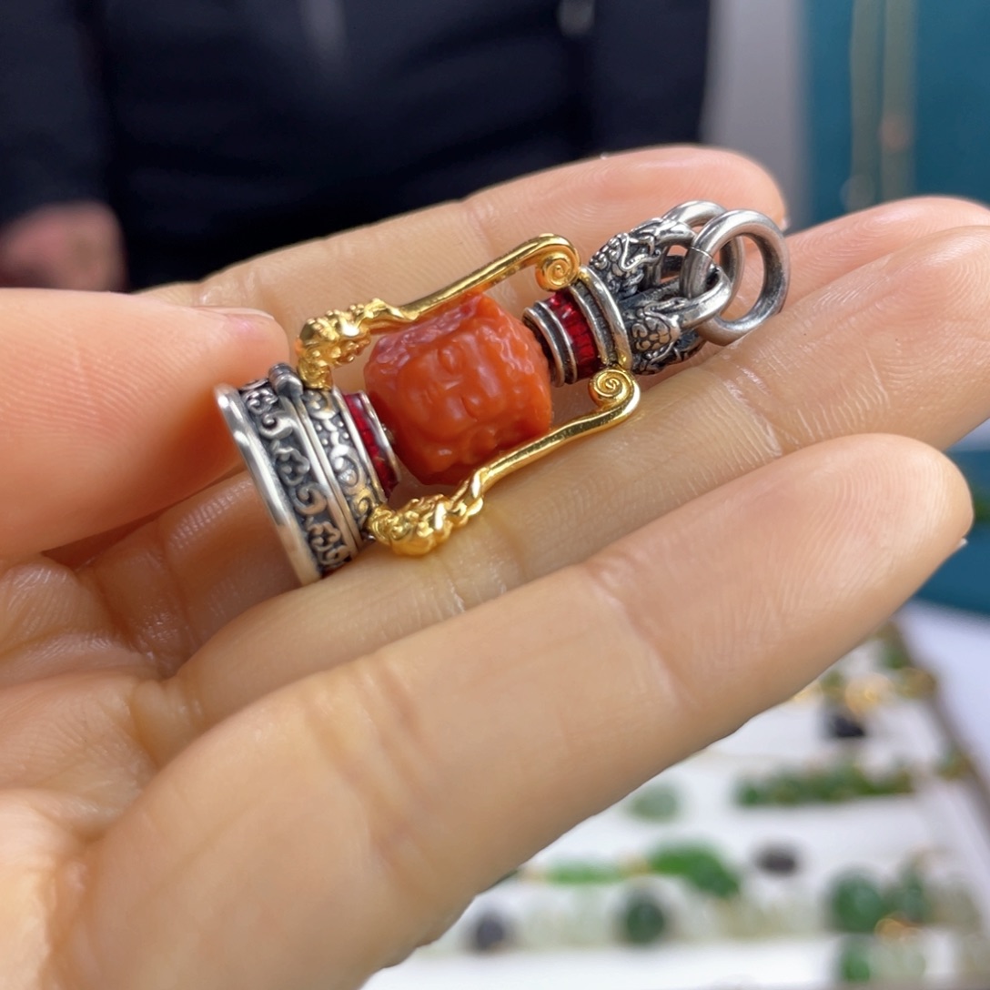 南红玛瑙颈饰银S925镶嵌隔****大