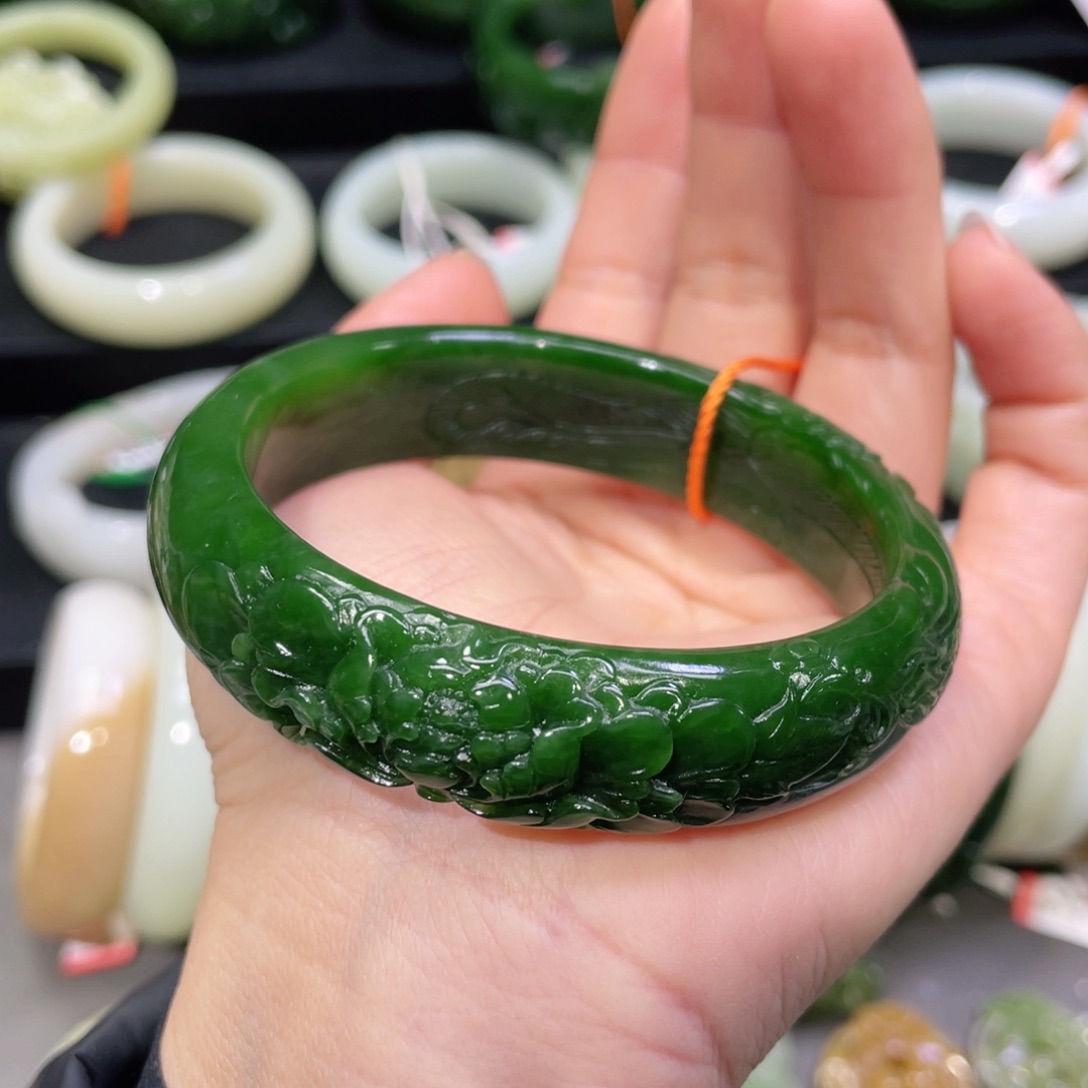 未镶嵌手镯和田玉88