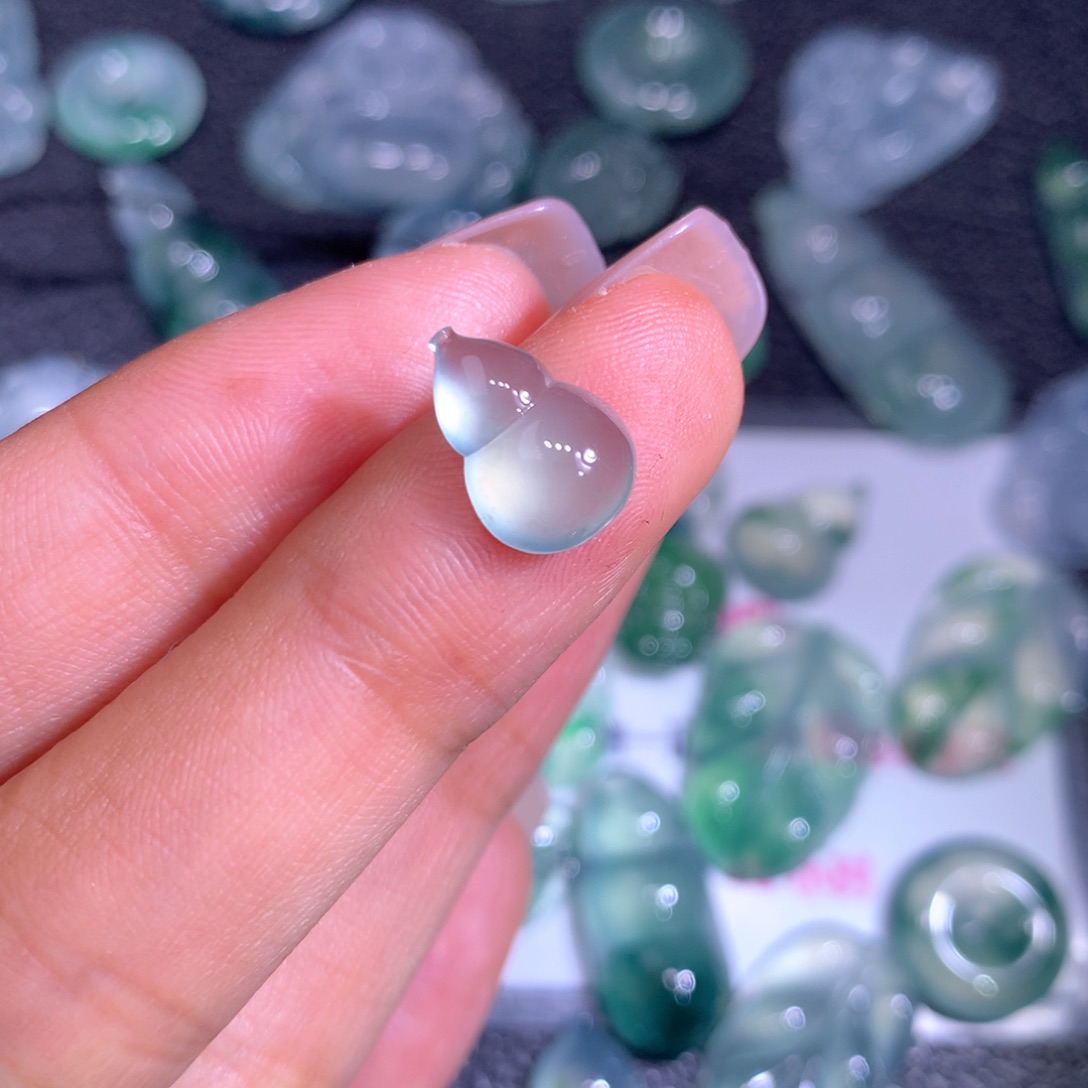 翡翠颈饰未镶嵌翡翠11.6/8/4