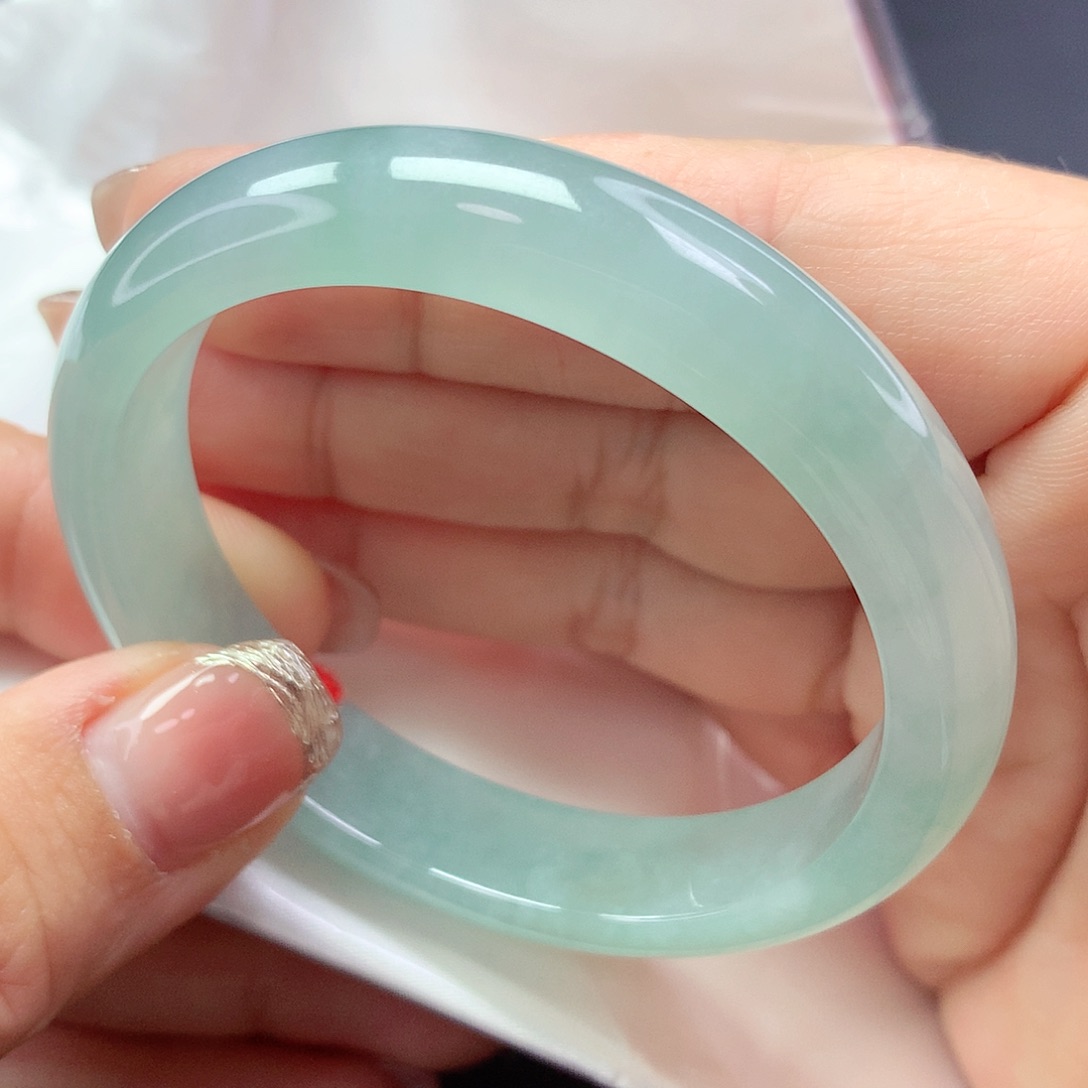 【闪购商品】翡翠手镯未镶嵌贵妃a 12225