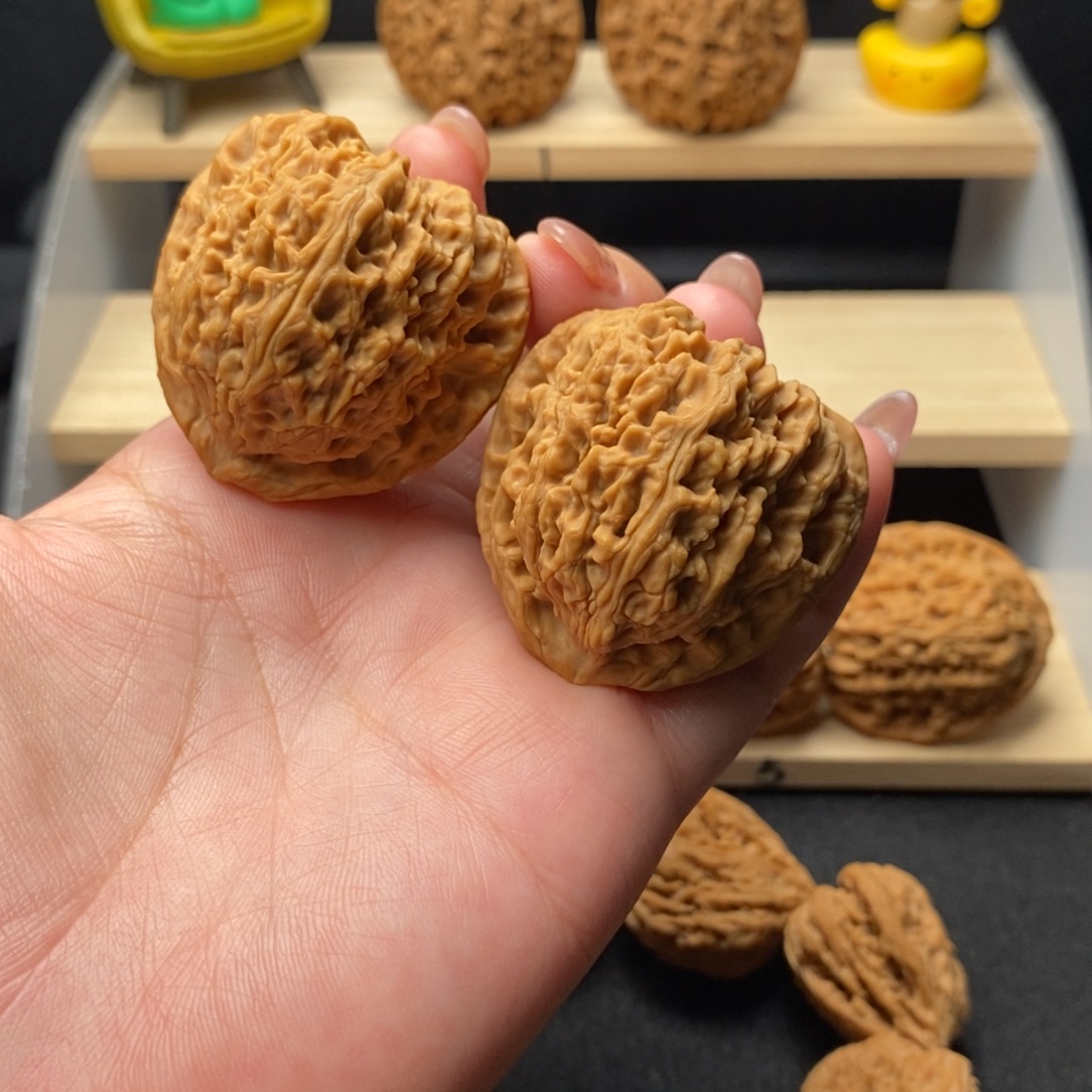 把件文玩核桃21号南将石42三角全品原生态