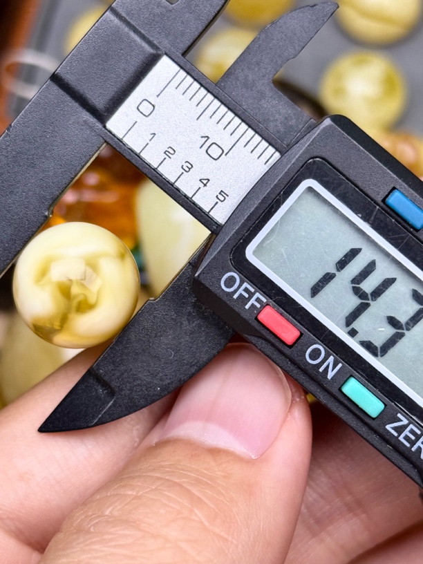 14.3mm俄料国矿一级料浓瓷白妖孽虎皮纹千层雪橘底金溶洞蜜蜡圆珠