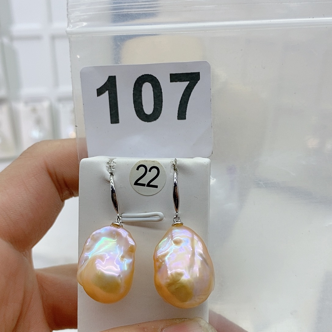 淡水珍珠颈饰合金