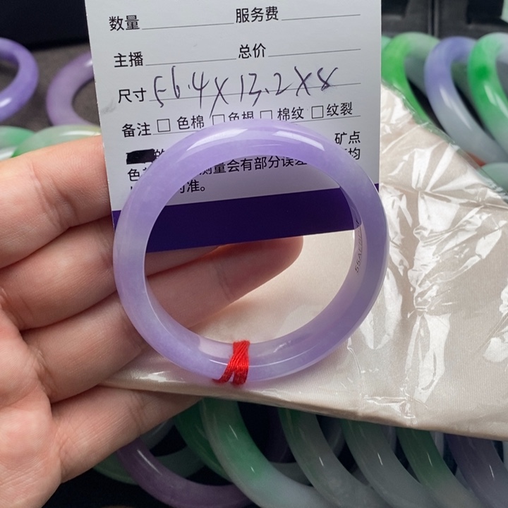 i***我仿水晶非金属高端手镯时尚百搭款式