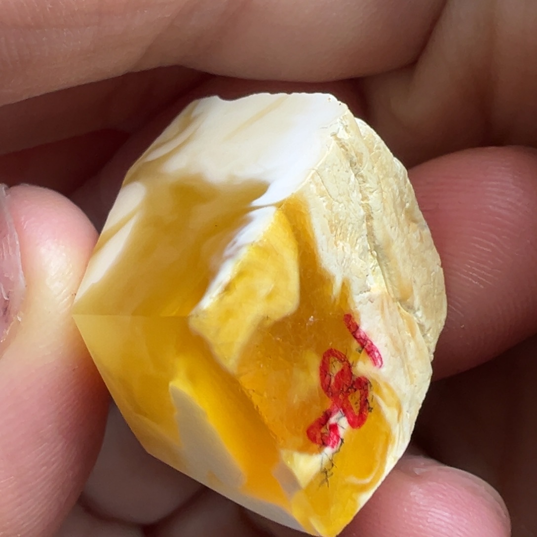 定制琥珀未镶嵌蜜蜡