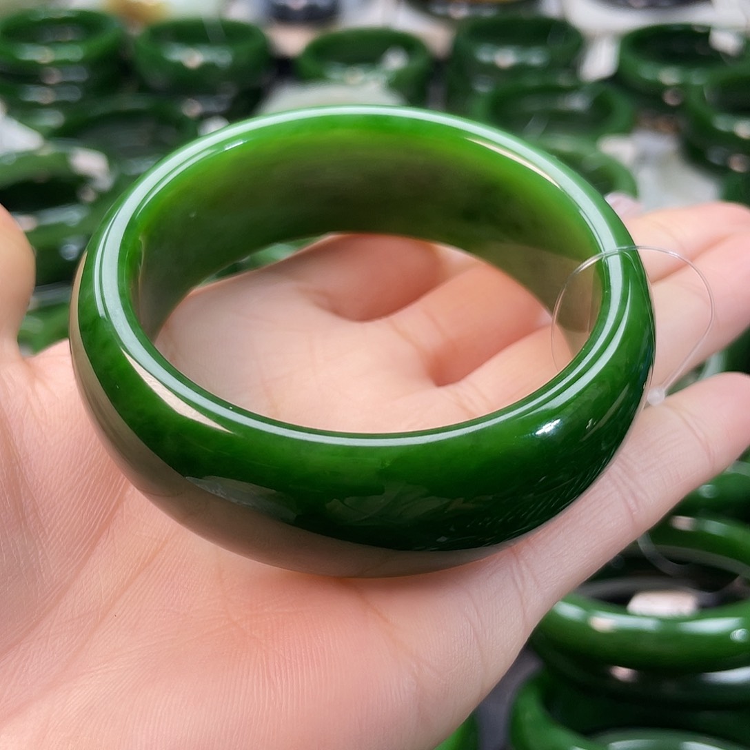 和田玉（碧玉）手镯未镶嵌