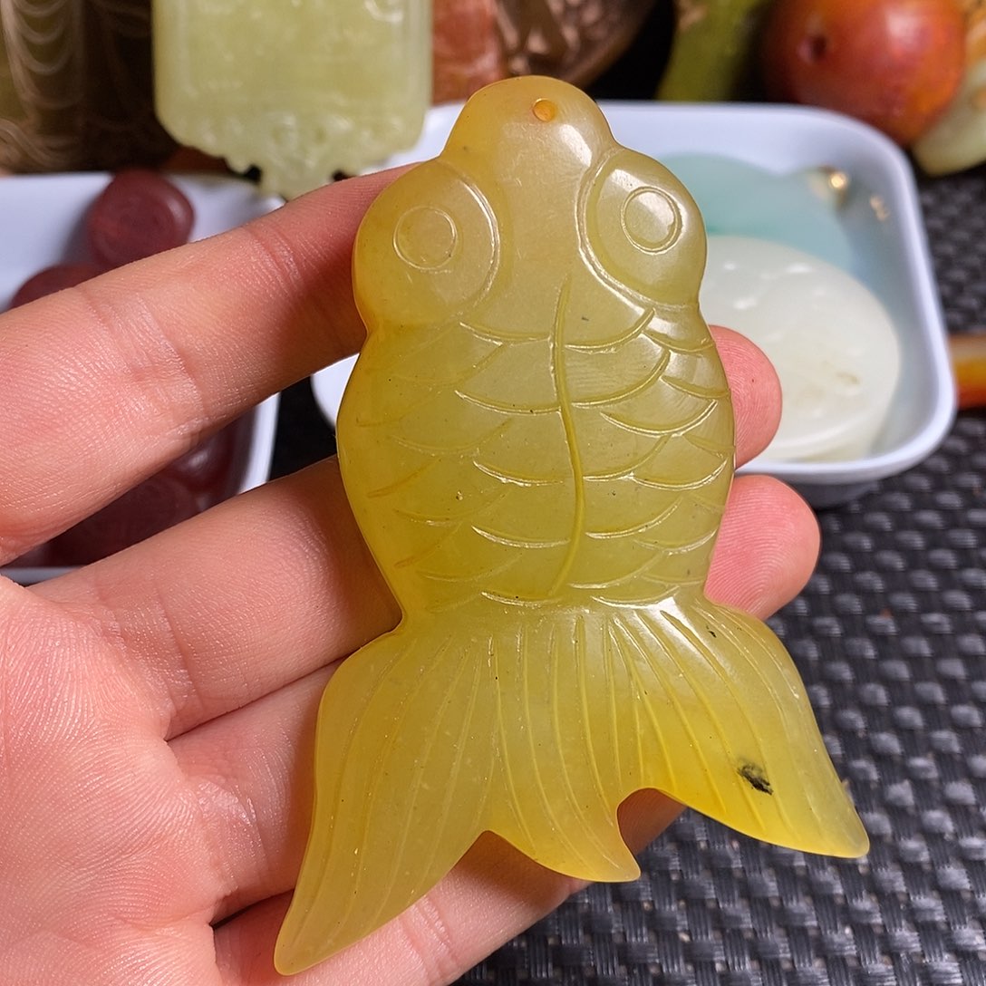 岫玉未镶嵌珠宝奇石