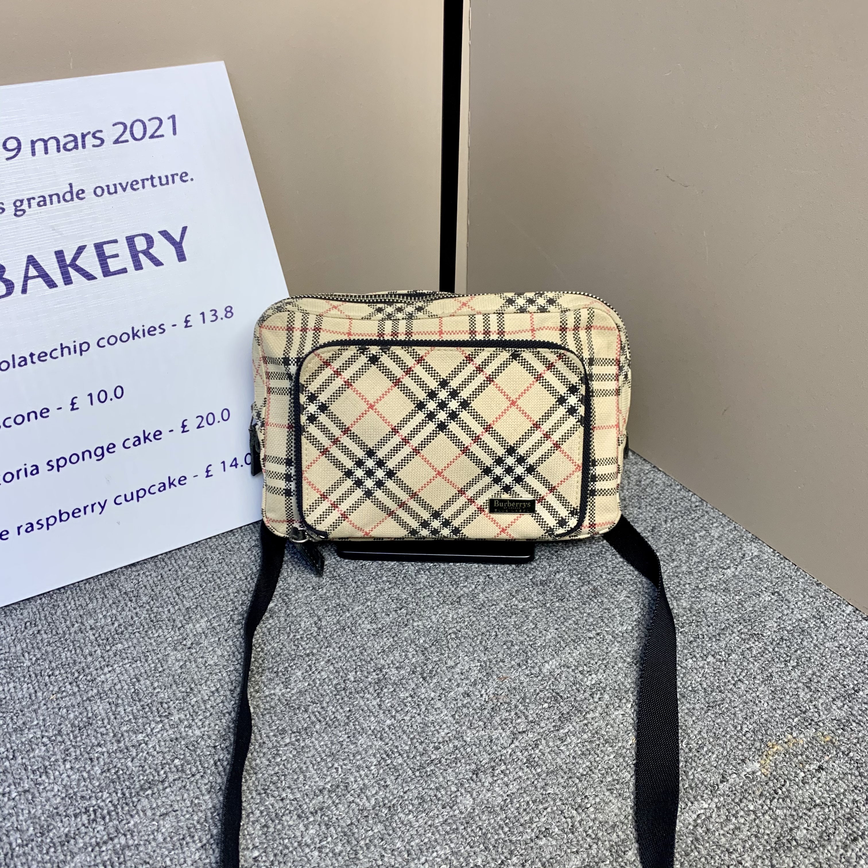 95新 BURBERRY/博柏利 博柏利腋下包/Burberry/斜挎腰包