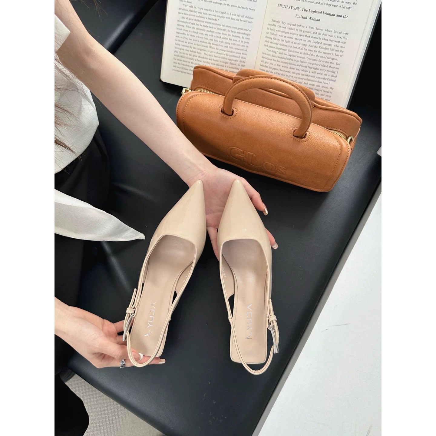 读媄*【小金条】裸色高跟鞋夏季细跟漆皮尖头后空凉鞋女51126