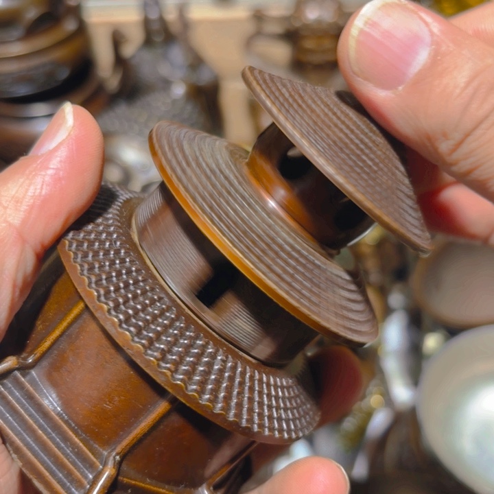 铜的。全清了。一件不留！不磨叽