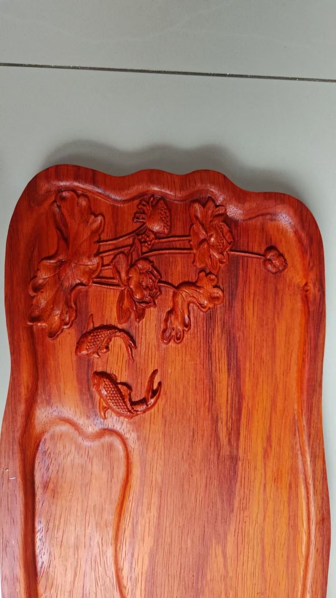 荷花鲤鱼湿炮台46*22*3尺寸会有一点误差轻微掉浮色正常