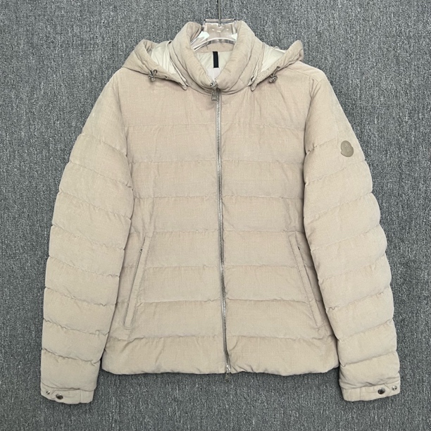 未使用 MONCLER SS24Chionea米色徽标羽绒服/3码/存放/13284