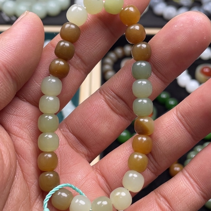 和田玉手串未镶嵌新疆且末卡8老型多宝