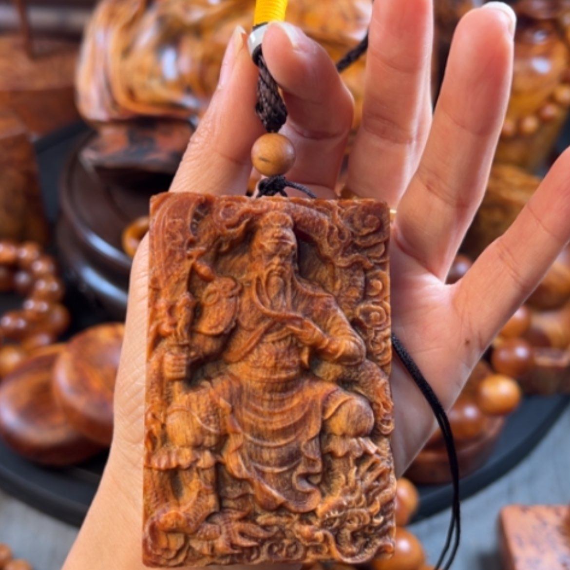 【闪购商品】松木（琥珀木）把件
