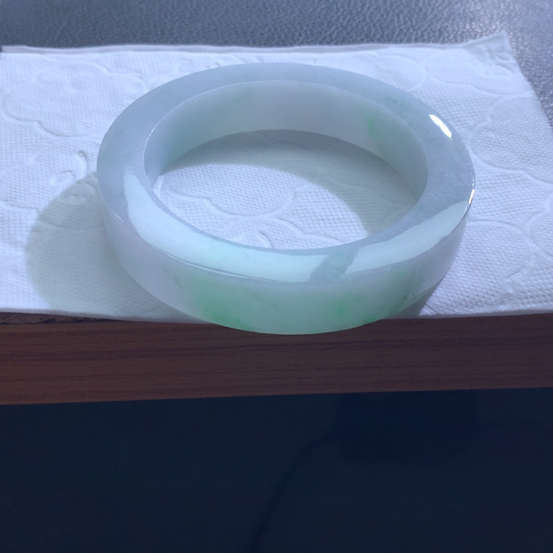 定制翡翠未镶嵌翡翠手镯