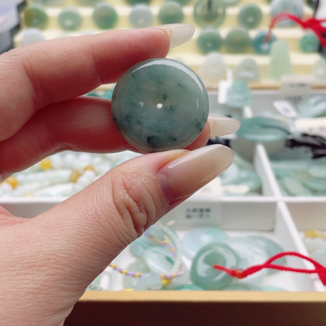 翡翠未镶嵌颈饰天然翡翠吊坠