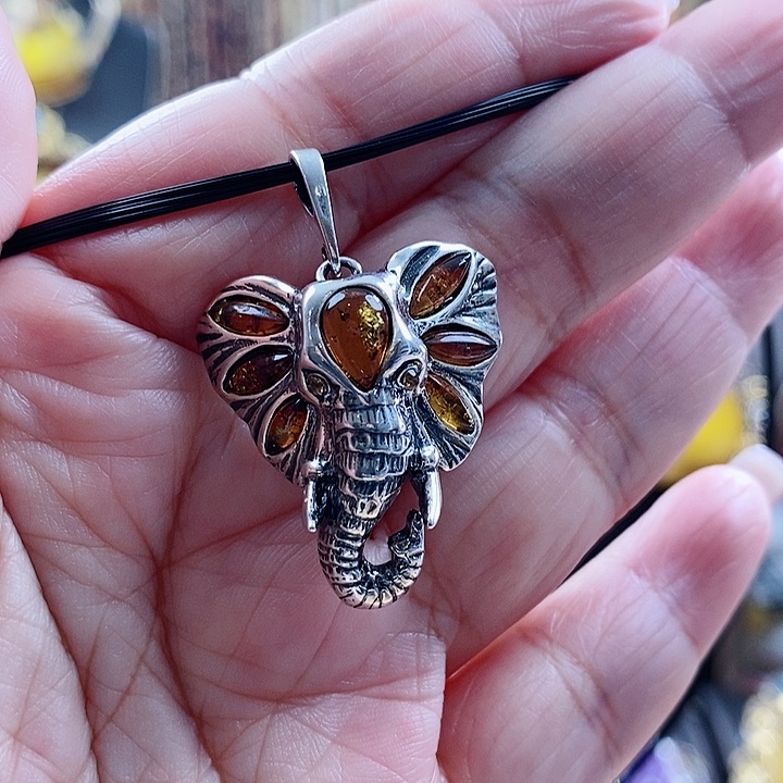 琥珀颈饰银S925镶嵌吊坠