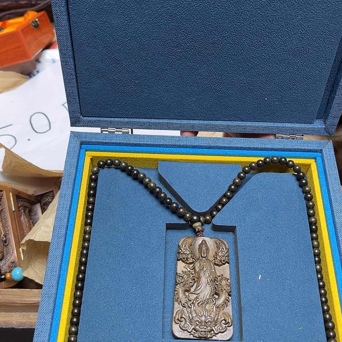 大叶紫檀（黑酸枝木类）