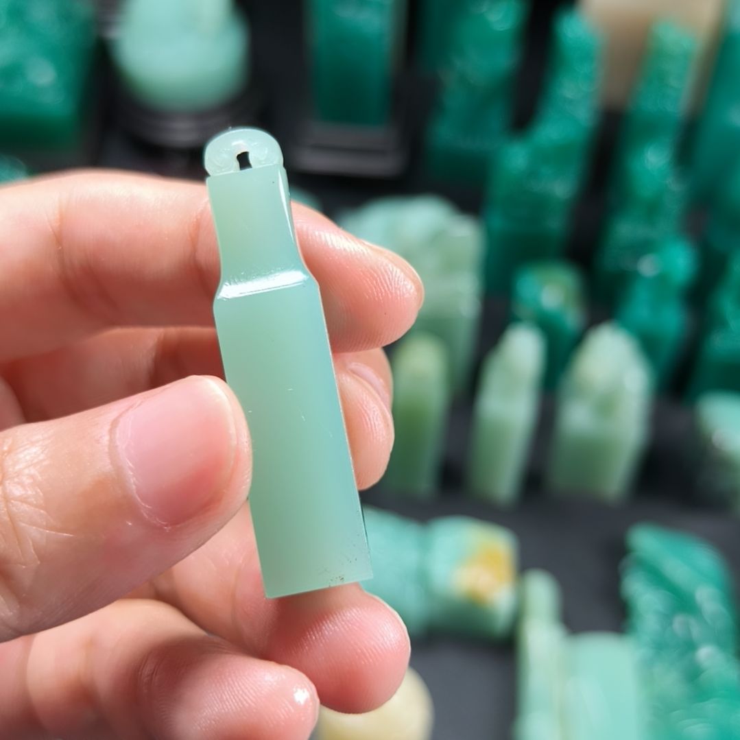 寿山石印石梅子青如意钮1