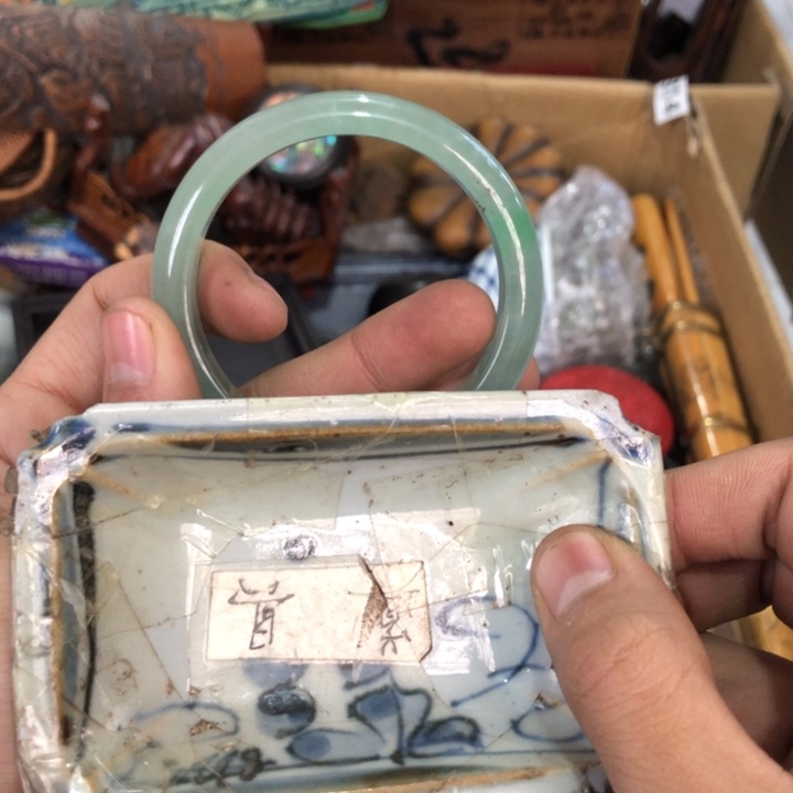 陶瓷孤品单件车里拍