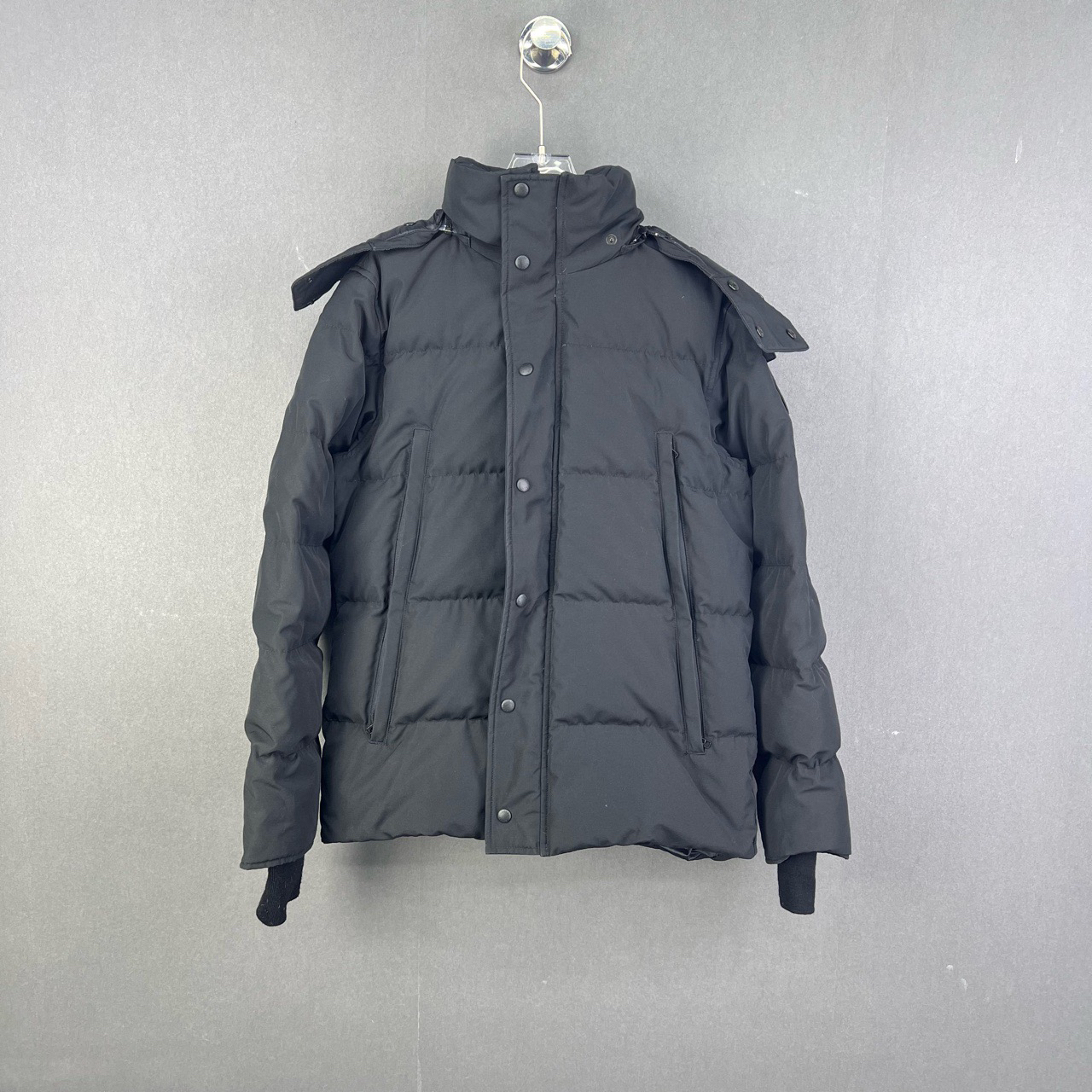 99新 CANADA GOOSE S码/黑色连帽黑标羽绒服大衣/11890240