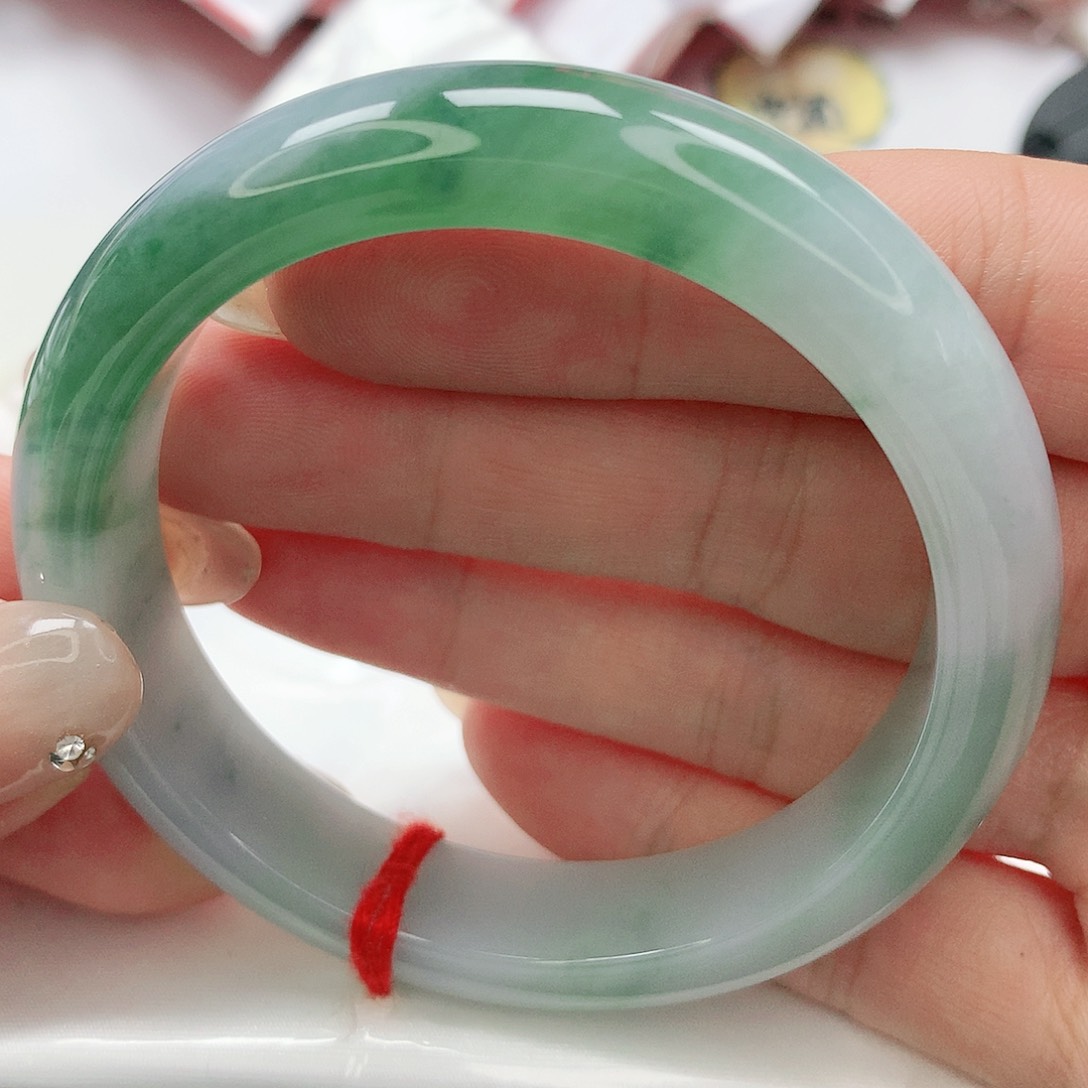 【闪购商品】翡翠手镯未镶嵌缅甸天然A货翡翠