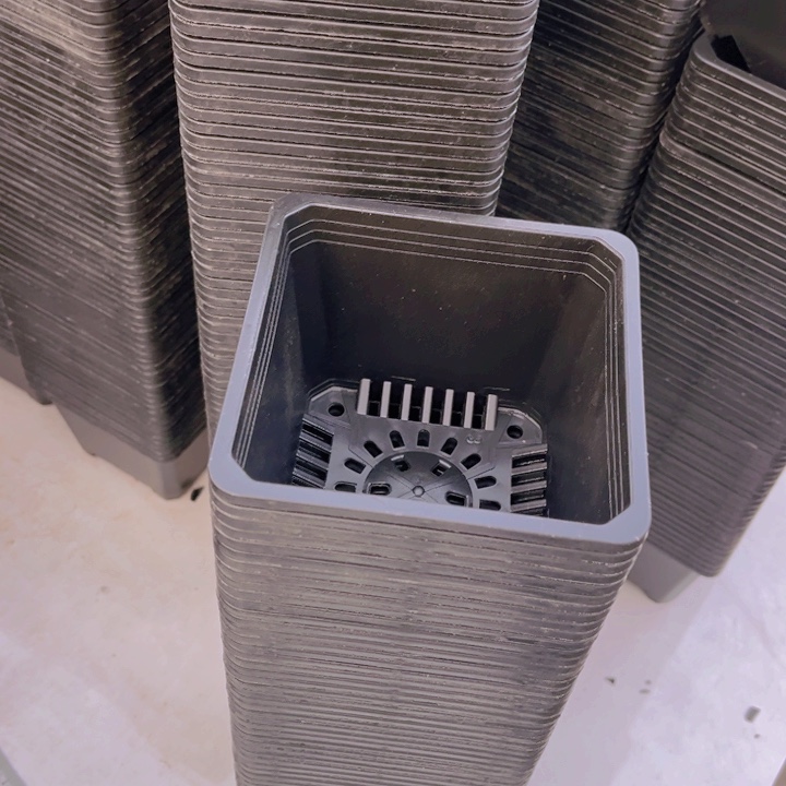 树脂120黑方口11高8一组30个