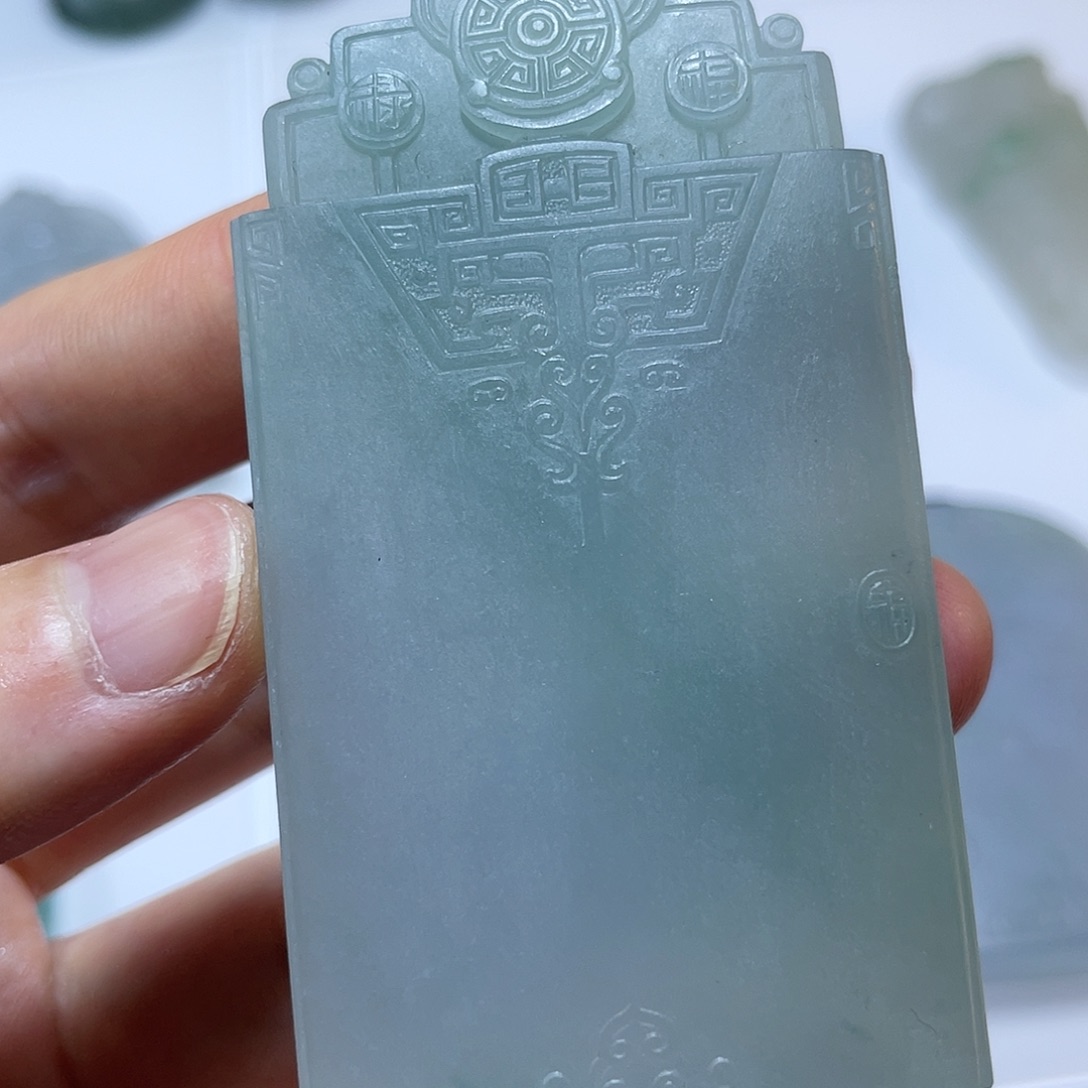 定制翡翠未镶嵌挂件