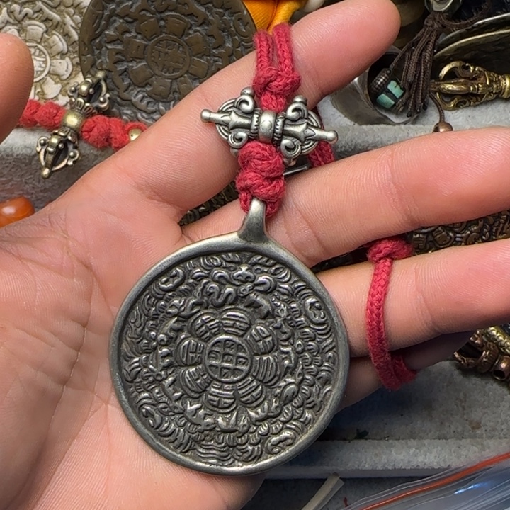 z***y手串/手链核桃保持初心和防护服不吃饭