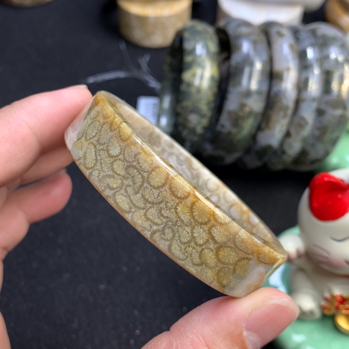 【闪购商品】硅化珊瑚（珊瑚玉）吊坠(不含链)未镶嵌54+