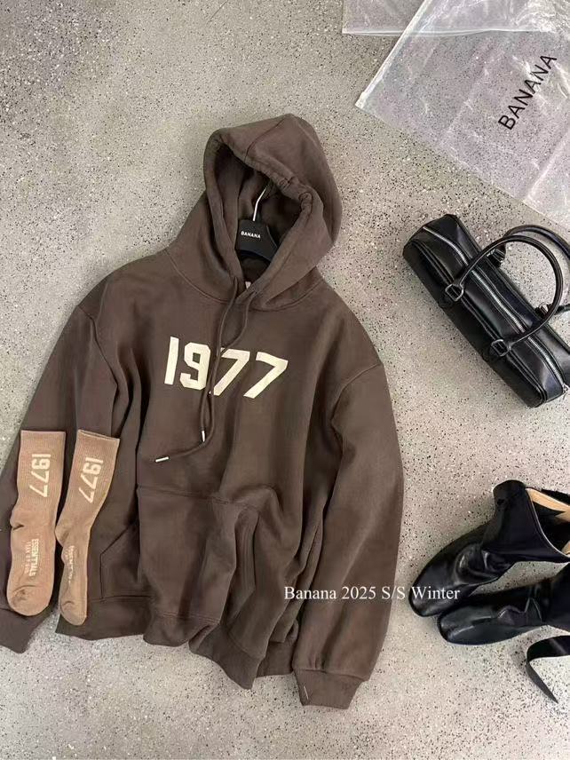 BANANA-91358#加绒美式复古字母连帽卫衣【配袜子】