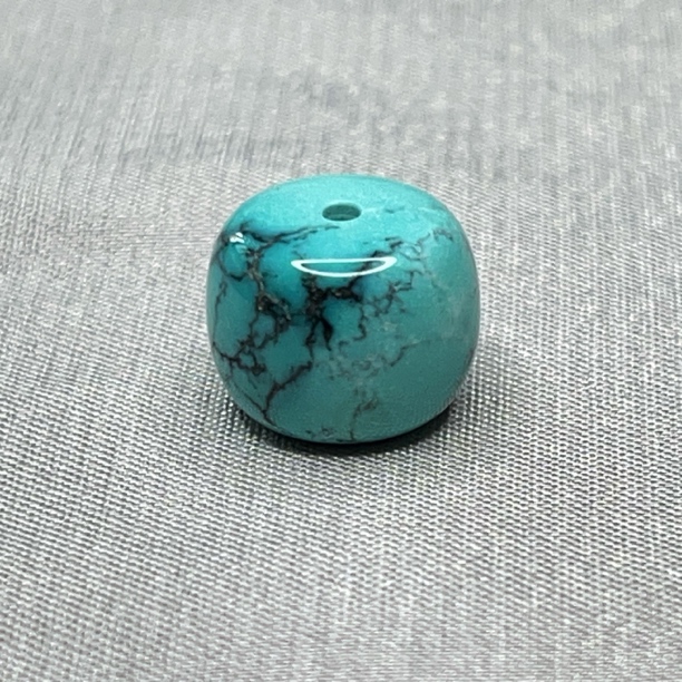 绿松石水草纹老型珠，尺寸12x9.7mm重2.5克