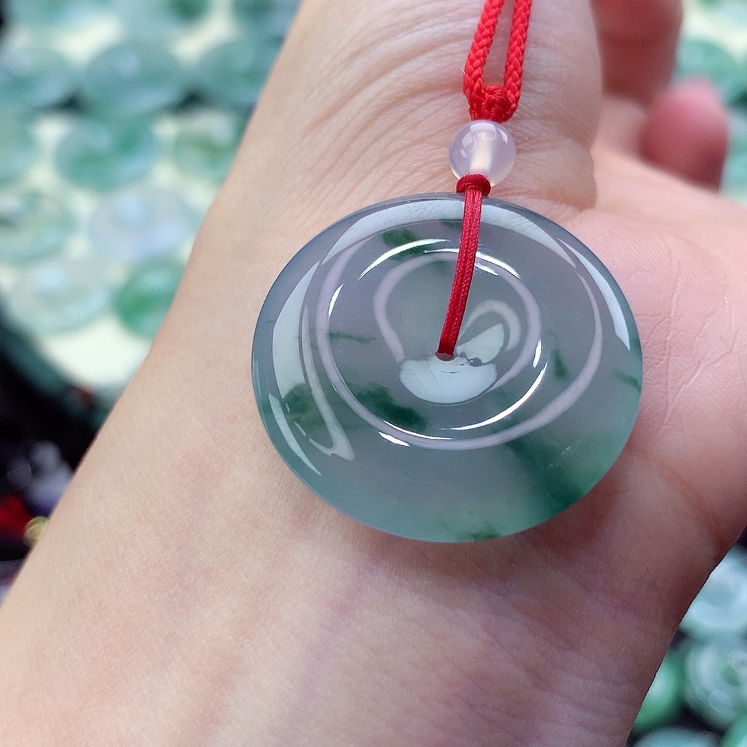 翡翠颈饰未镶嵌吊坠31。尺寸27.7-5.7