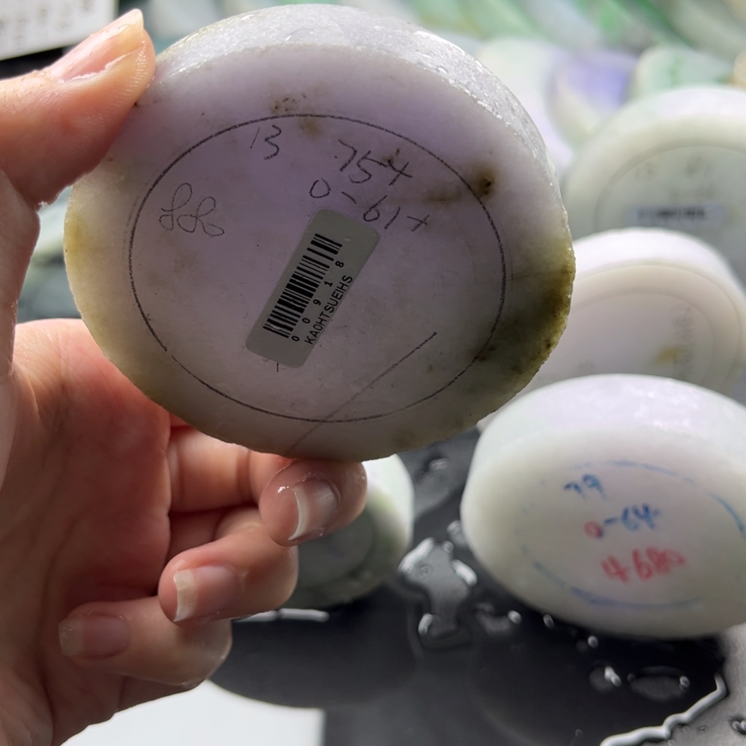 未镶嵌翡翠手镯定制翡翠