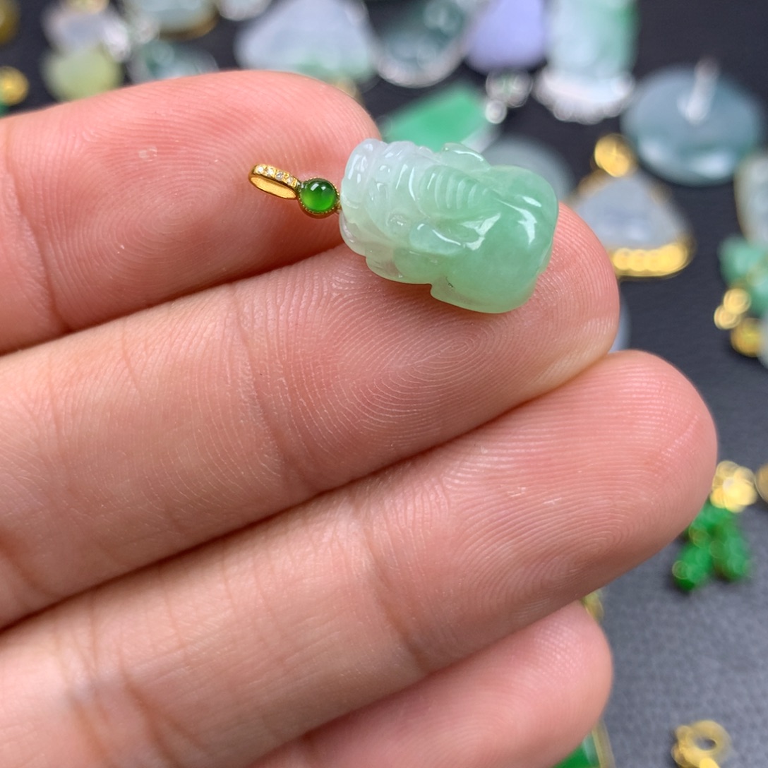 【闪购商品】翡翠18K金镶嵌颈饰翡翠