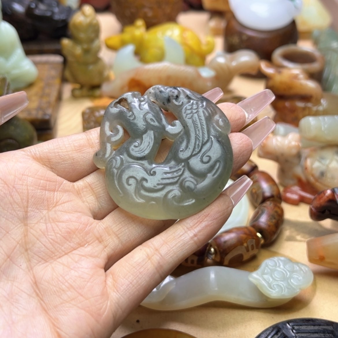 【闪购商品】蛇纹石玉颈饰未镶嵌