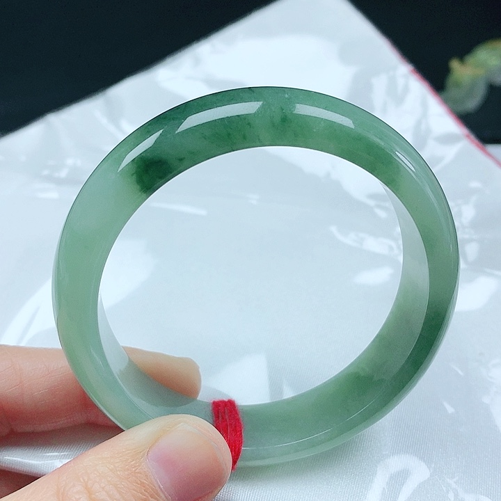 翡翠手镯未镶嵌天然翡翠手镯