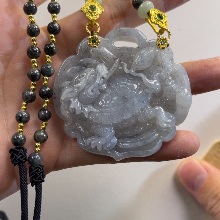 翡翠吊坠(赠链)未镶嵌代编织