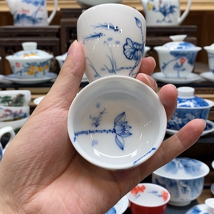 手绘荷花主人杯加客人杯65cc釉下彩微瑕福利款