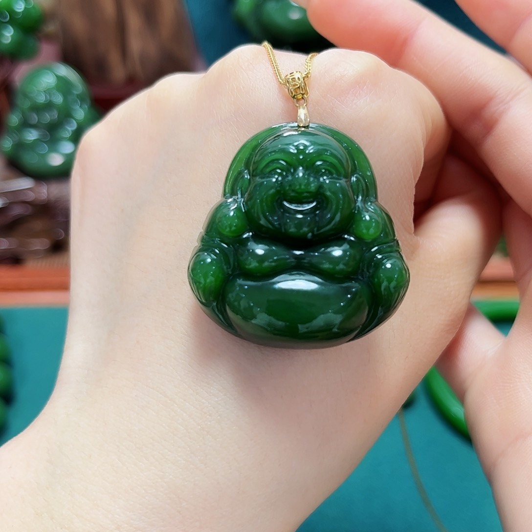 和田玉吊坠18K金镶嵌