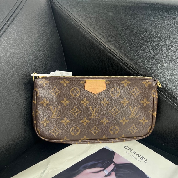 95新 LouisVuitton/路易威登 捐金沉珠/五合一子袋