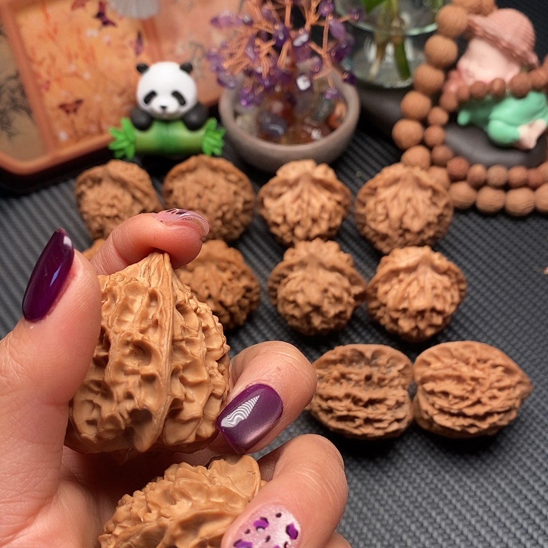 L***u核桃秦岭野生果鸡心