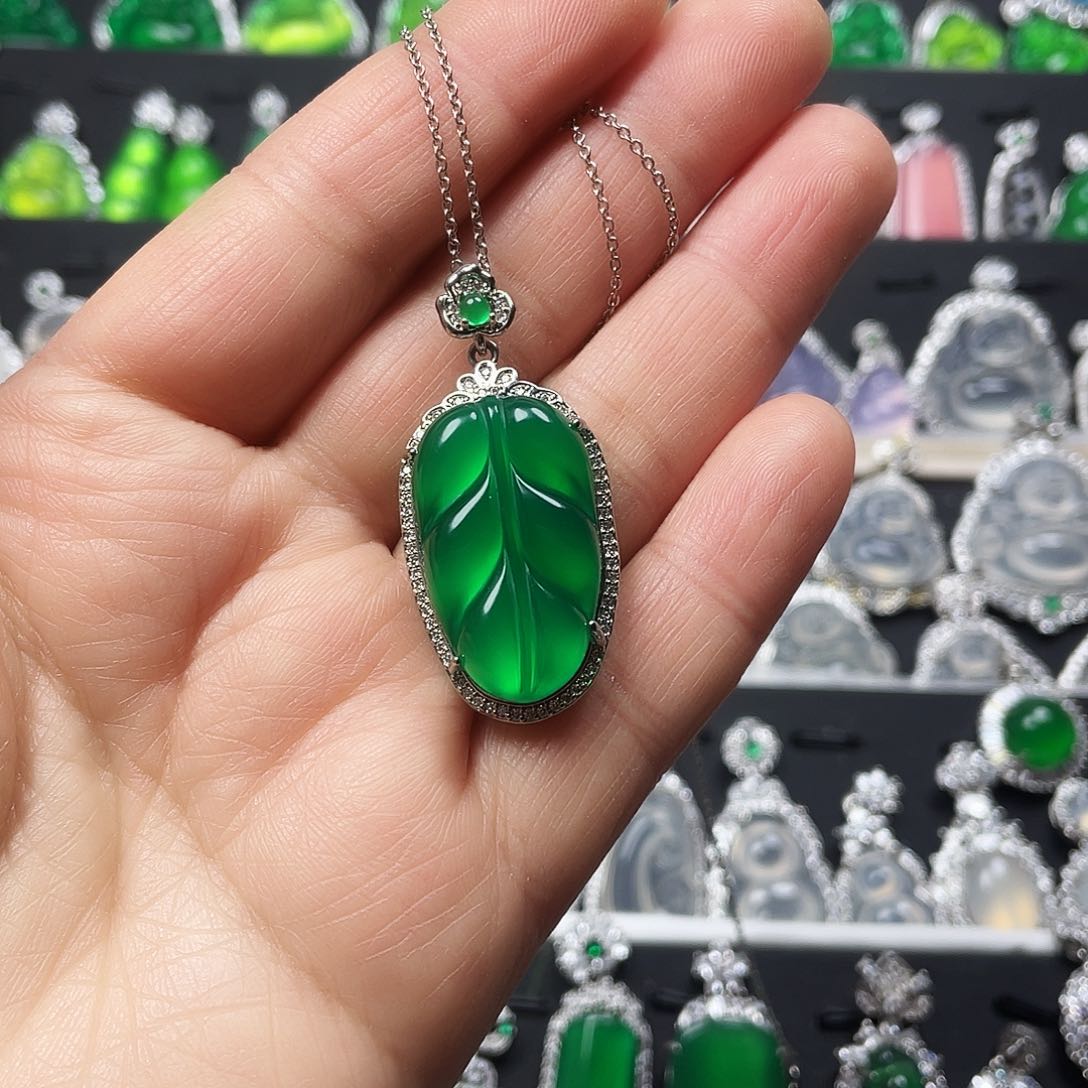 玛瑙/玉髓颈饰合金